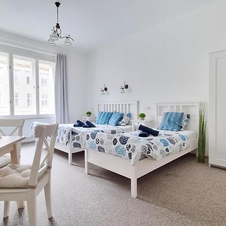 Finnem Rentals Zikova Praga Exterior foto