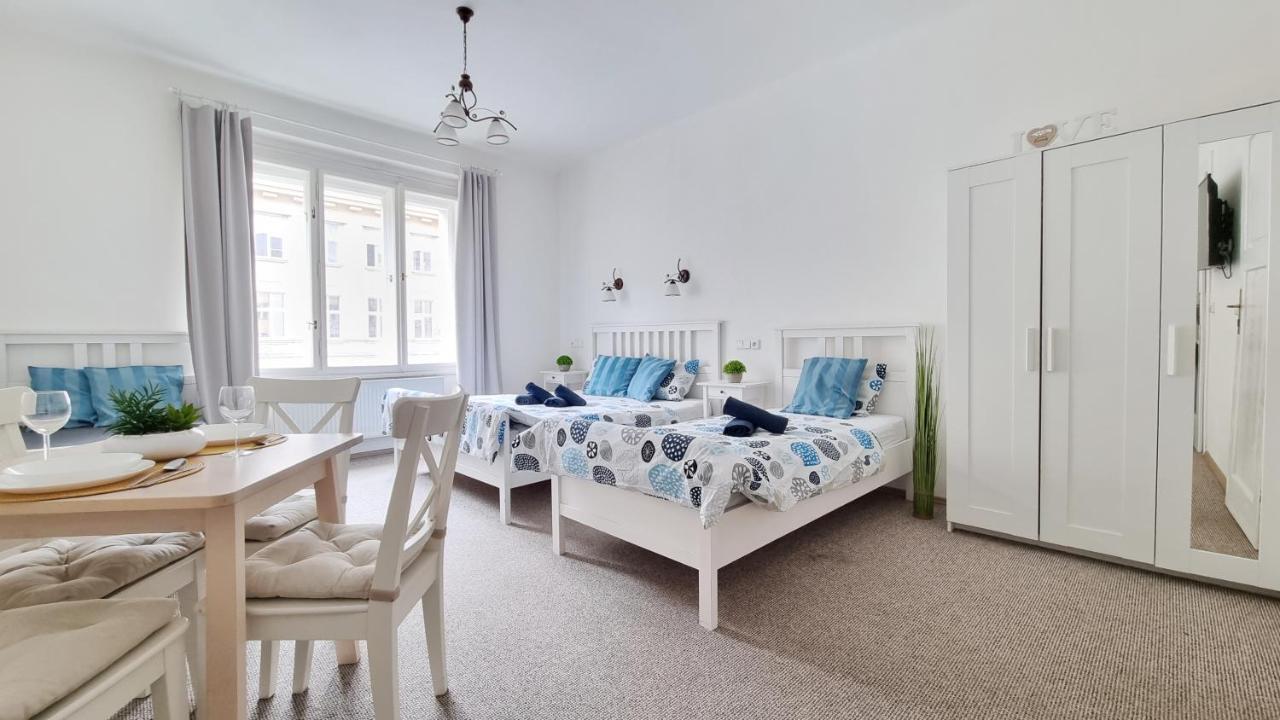 Finnem Rentals Zikova Praga Exterior foto