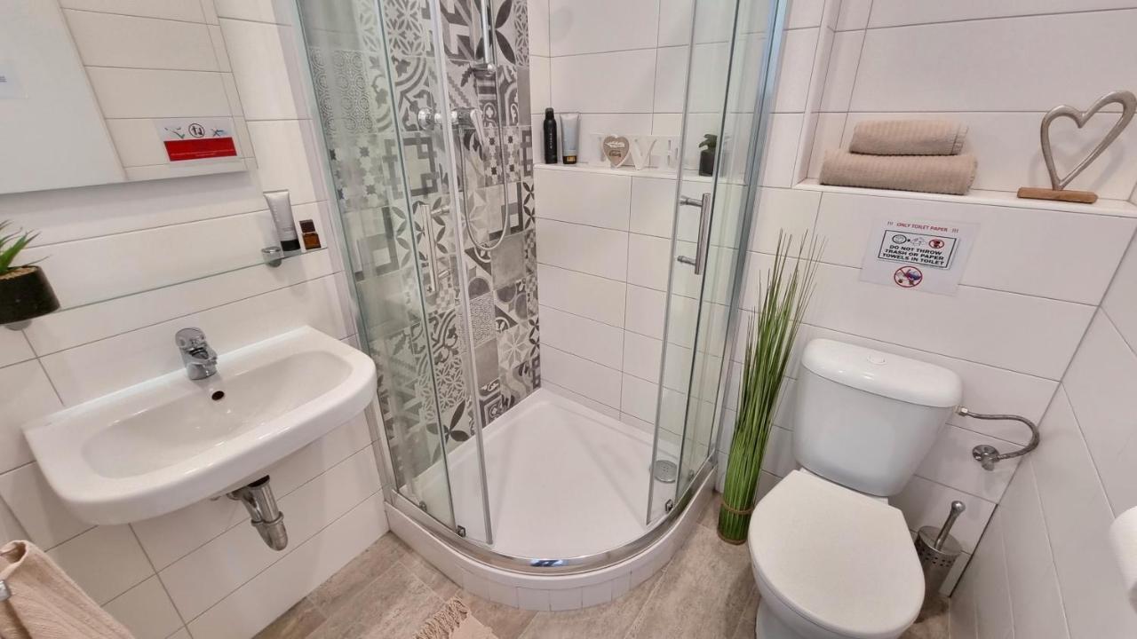 Finnem Rentals Zikova Praga Exterior foto