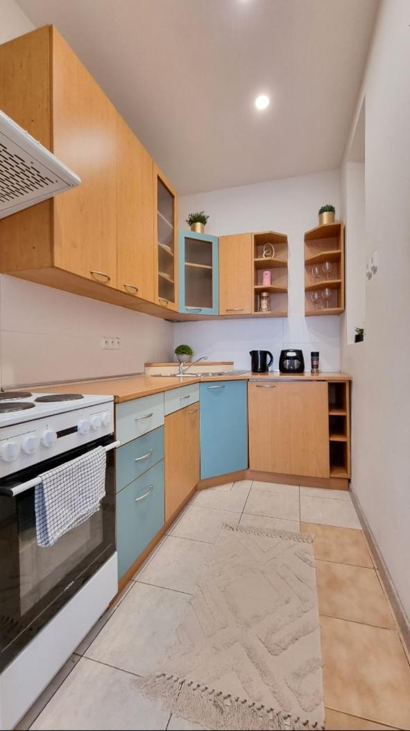 Finnem Rentals Zikova Praga Exterior foto